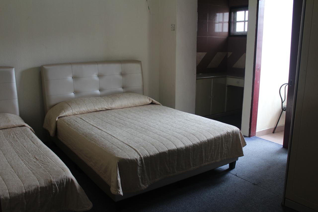 Netasha Holiday Inn Tanah Rata Buitenkant foto